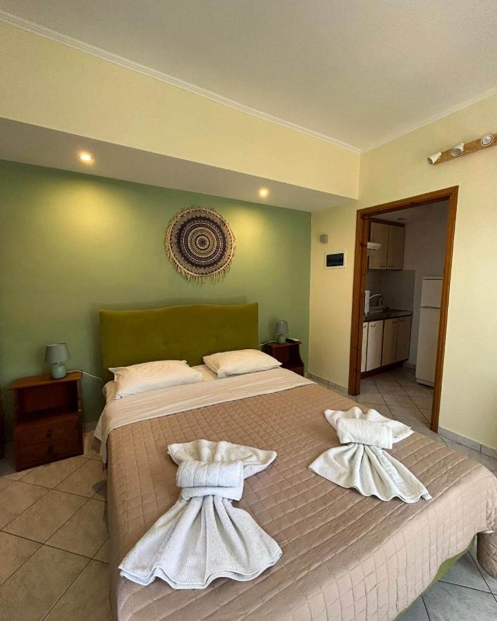 Evia Dream Family Apartments เอดิพซอส ภายนอก รูปภาพ