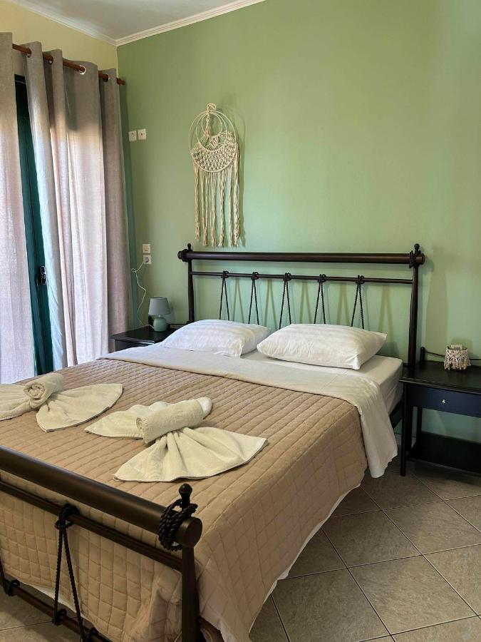 Evia Dream Family Apartments เอดิพซอส ภายนอก รูปภาพ
